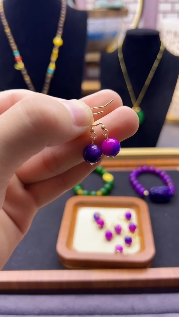 【闪购商品】苏纪石（舒俱来）耳钉14K金镶嵌E05