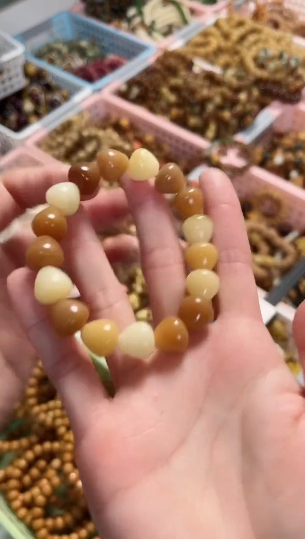 【闪购商品】菩提根/象牙果手串水滴咖色