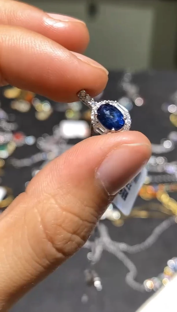 颈饰蓝宝石银S925镶嵌吊坠