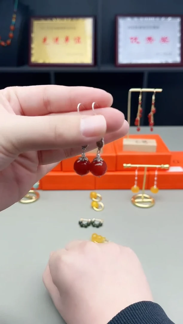 未镶嵌耳钉玛瑙/玉髓230