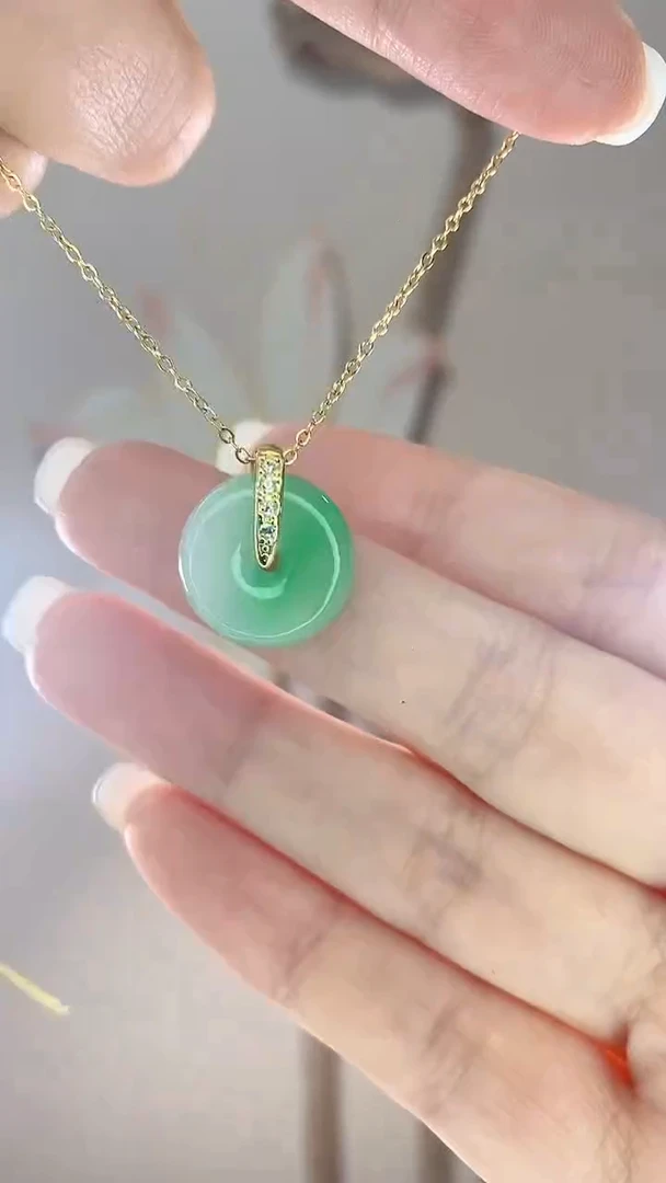 【闪购商品】翡翠吊坠(赠链)未镶嵌多样性小扣子X7