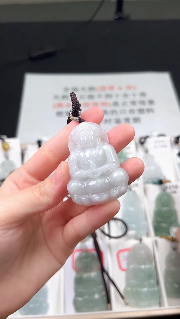 翡翠未镶嵌颈饰Y5A020翡翠淡绿厚装观音