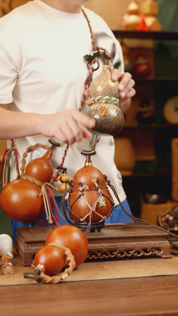 38号精品大漆天然酒葫芦一物一拍-