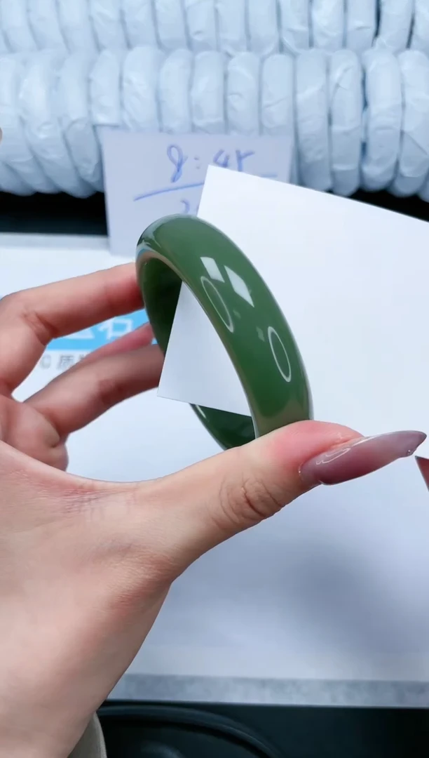 【闪购商品】石英质玉手镯未镶嵌8-55.8