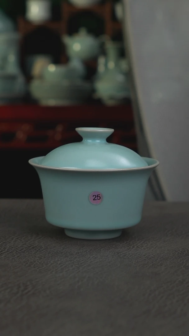 天蓝釉25号马蹄盖碗微微瑕简包-二
