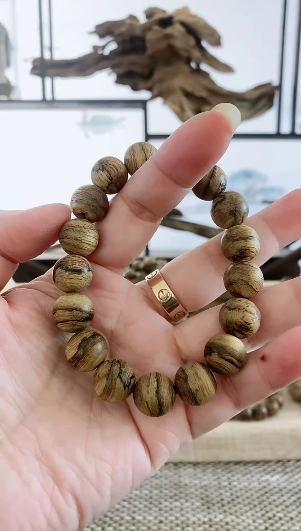 沉香手串正区达拉干软丝老料13+MM单圈