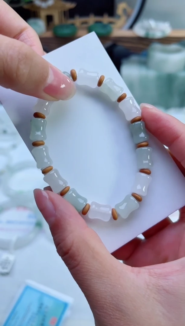 未镶嵌首饰石英质玉（天山翠）竹节手链