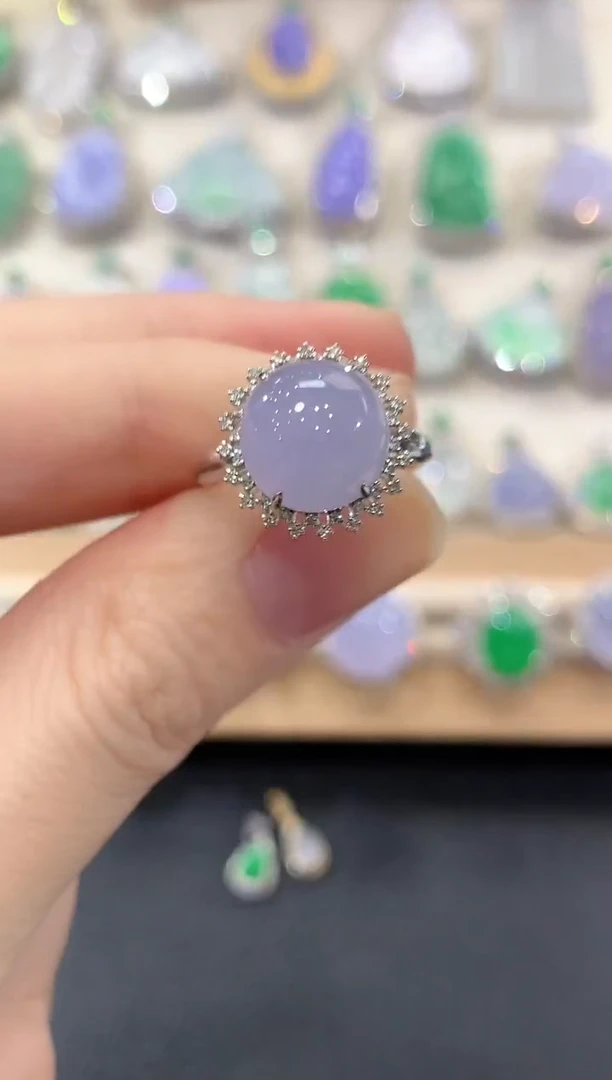 18K金镶嵌戒指翡翠冬日珠宝E40紫货有色差