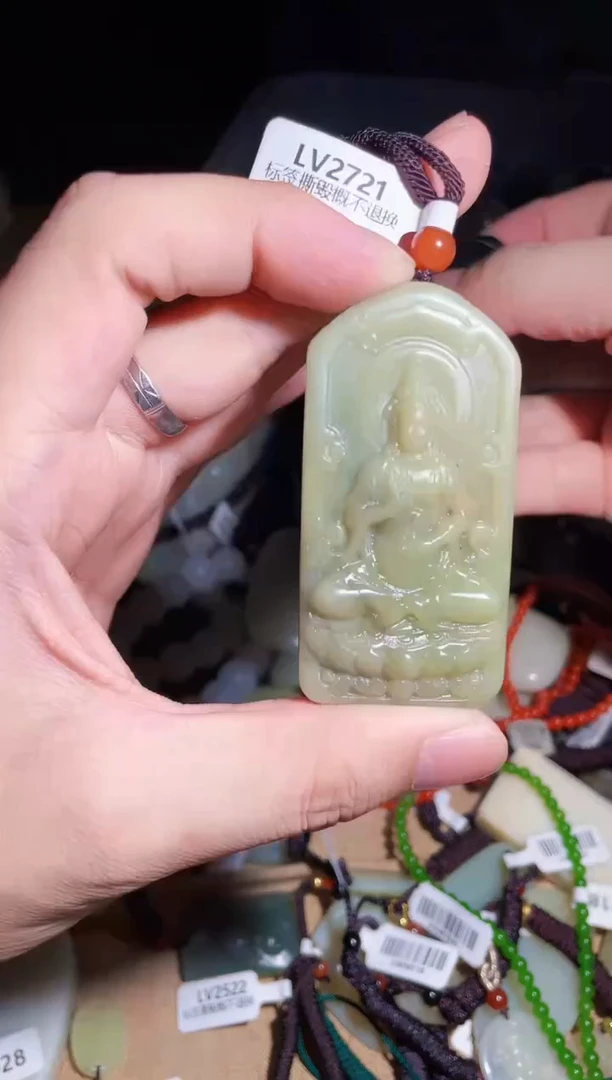 颈饰未镶嵌和田玉1