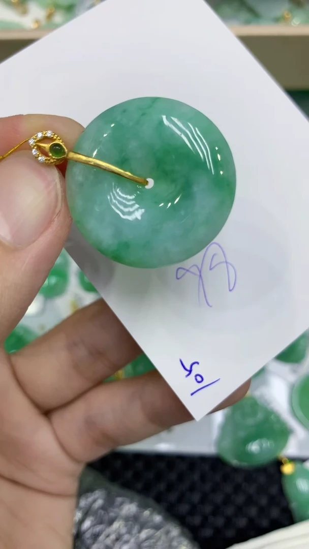 颈饰未镶嵌翡翠天然缅甸A货翡翠