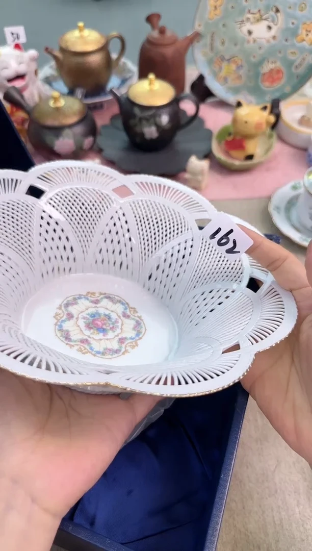 瓷片泡泡家的瓷器真好看
