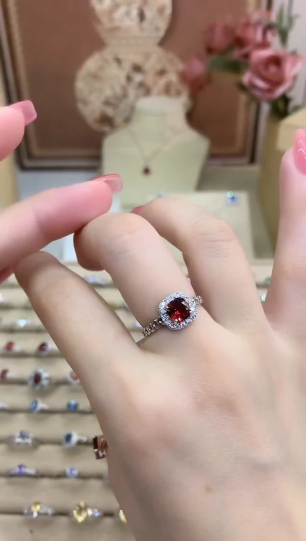 银S925镶嵌戒指石榴石守护石榴石戒指白托