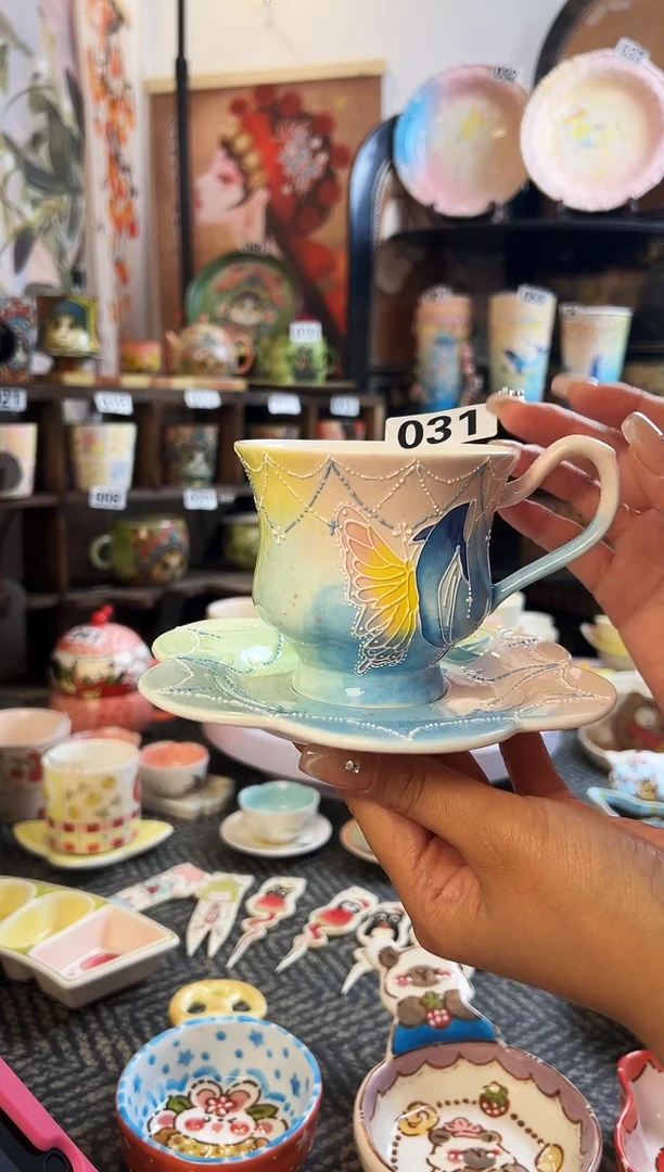 景德镇设计款手绘杯杯