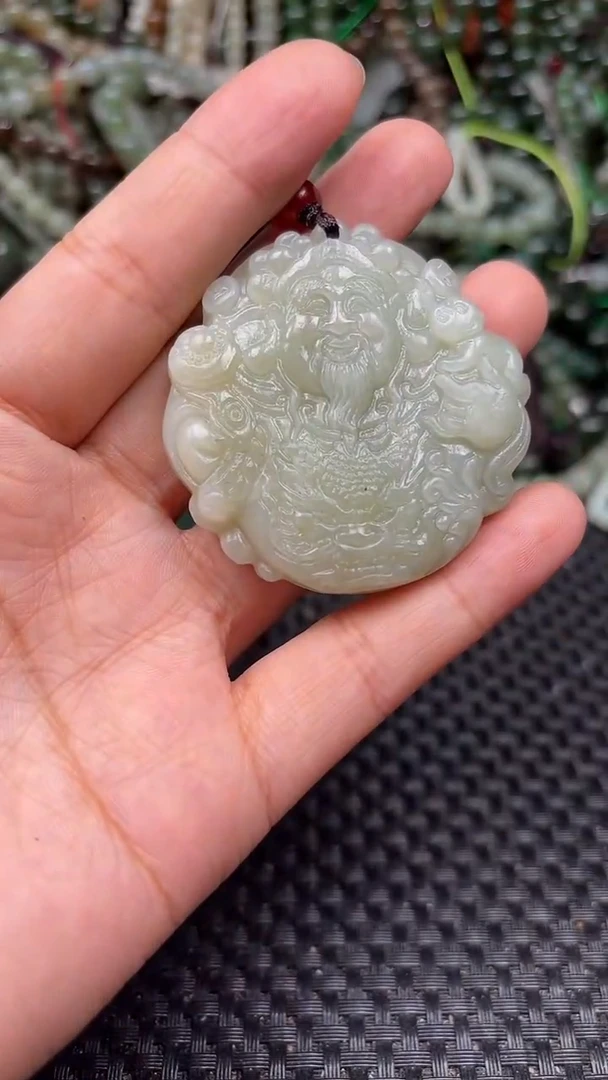和田玉未镶嵌颈饰1