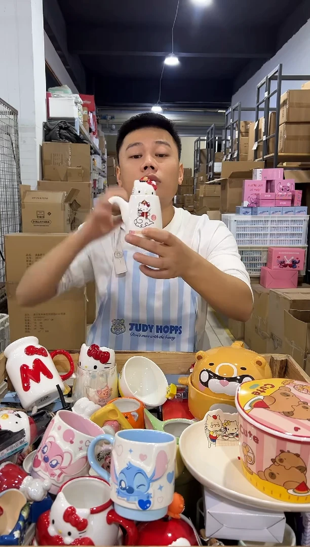 瓷片kt猫酱油壶