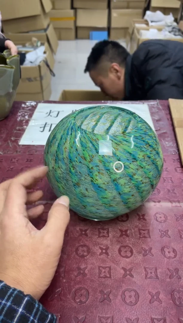 瓶小*山默认微瑕，no退no换，介意勿拍