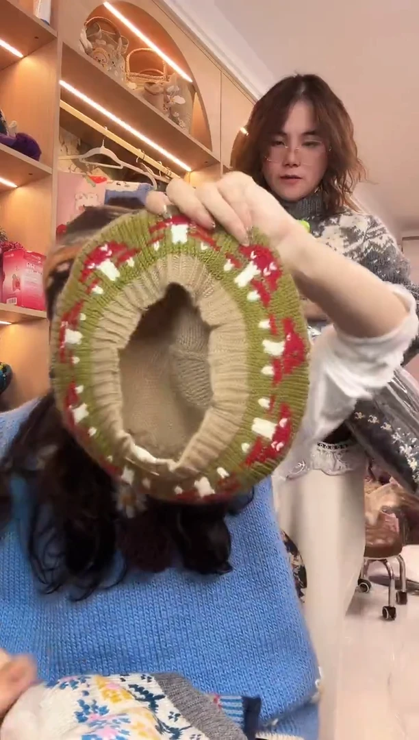 羊毛浮***）美利奴米色刺绣贝雷帽