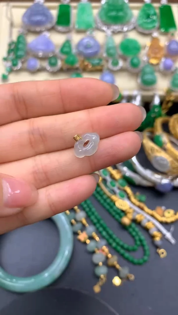 【闪购商品】翡翠颈饰18K金镶嵌87-中国好珍宝