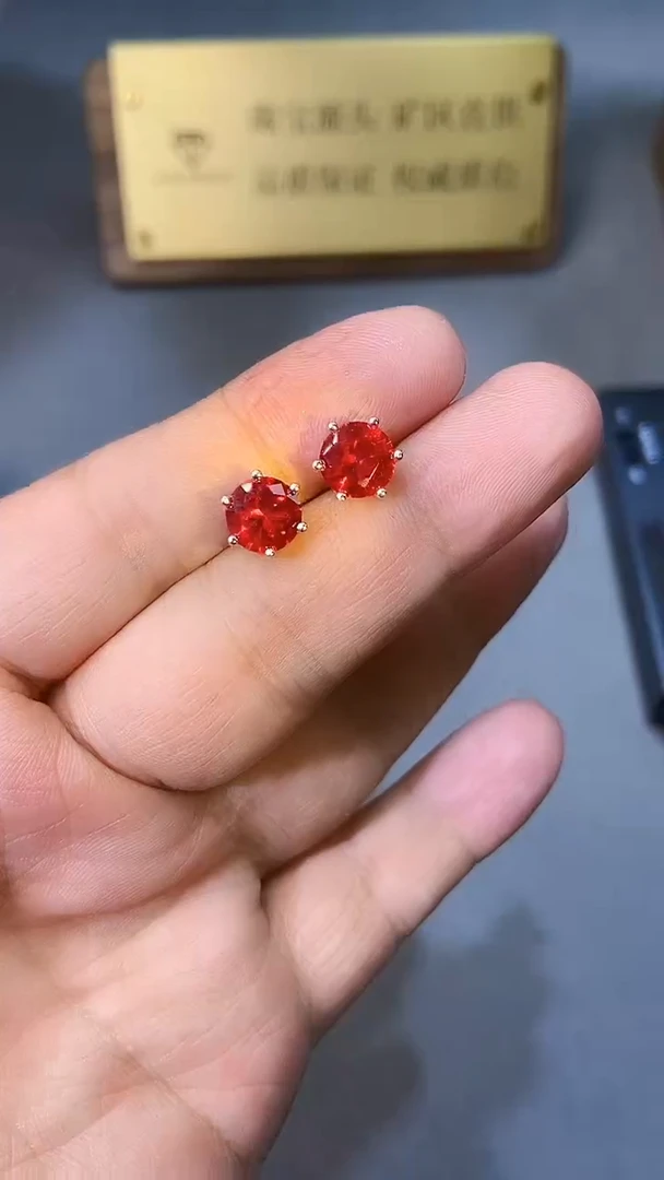 【闪购商品】红宝石耳饰银S925镶嵌1564