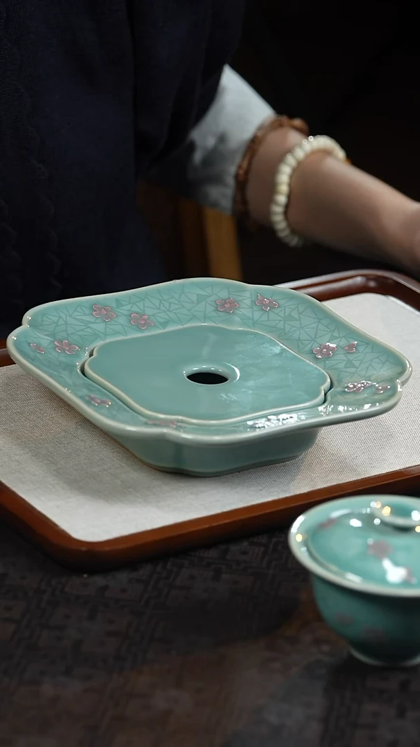 陶亚***婆陈果 冰梅 蓄水壶承