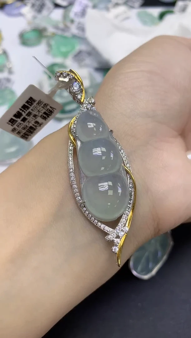 颈饰未镶嵌翡翠天然缅甸翡翠A货百元以上9元证书费自理