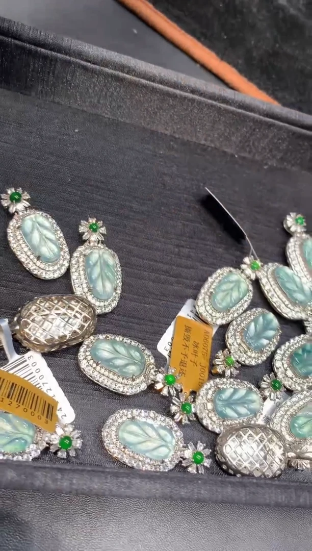 【闪购商品】定制翡翠未镶嵌10定制翡翠-多样性发货（发其一）