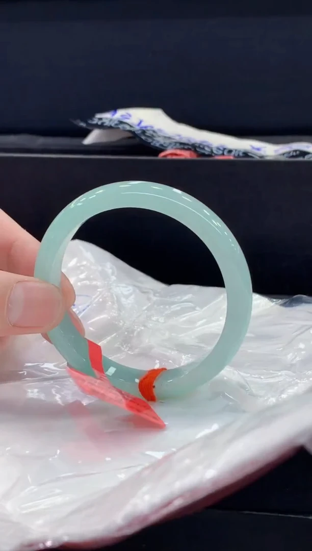 未镶嵌手镯翡翠翡翠手镯