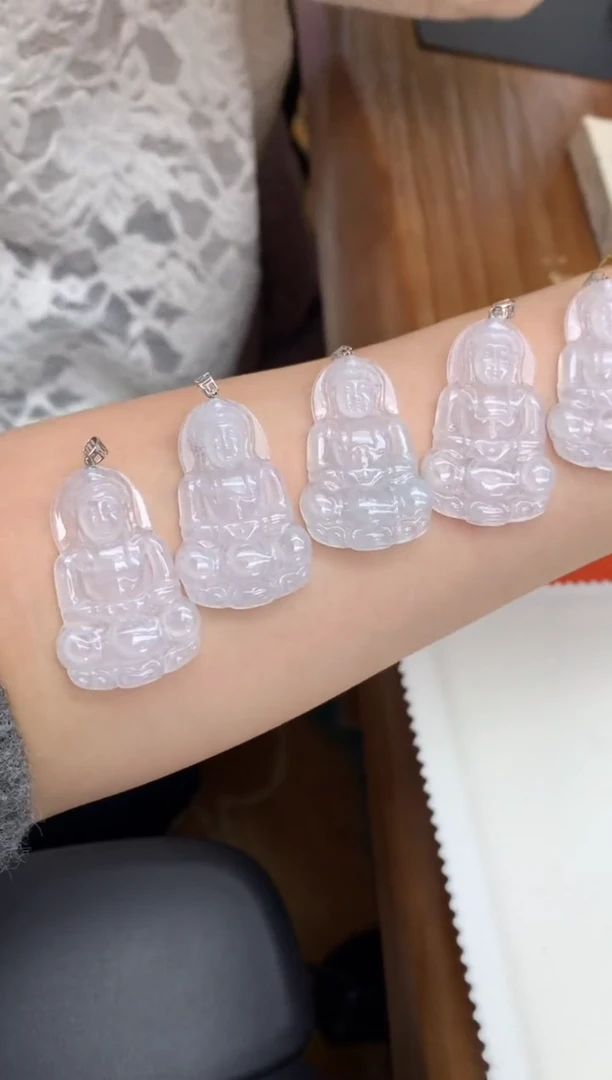 【闪购商品】翡翠颈饰18K金镶嵌观音 多样性发（1件）