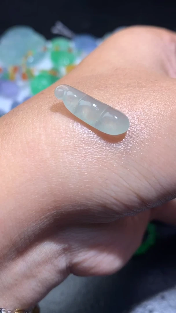 未镶嵌定制翡翠毛货