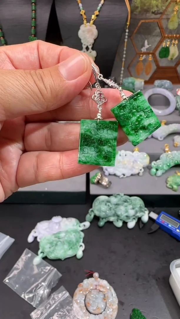 【闪购商品】定制翡翠未镶嵌牌子