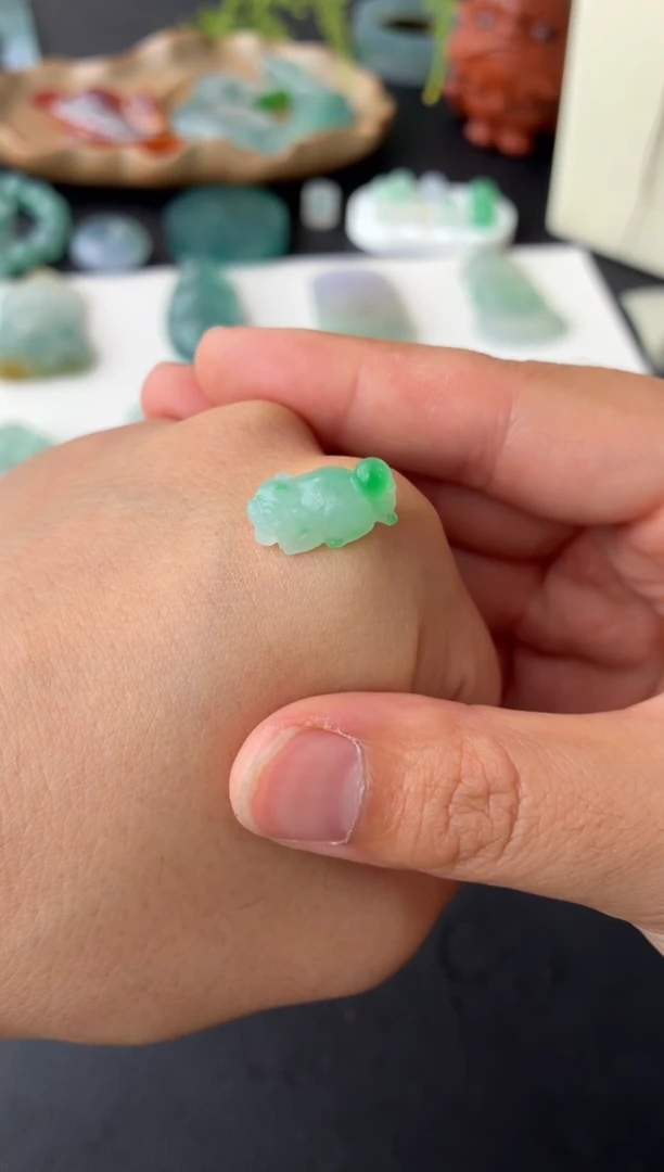 未镶嵌定制翡翠翡翠