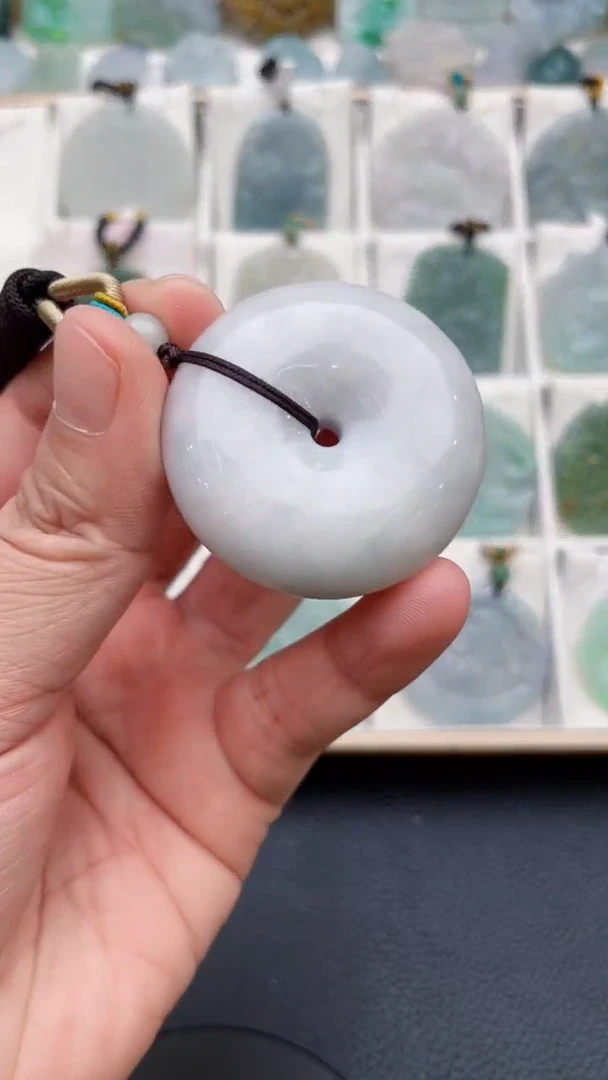 颈饰未镶嵌翡翠天然缅甸翡翠A货24