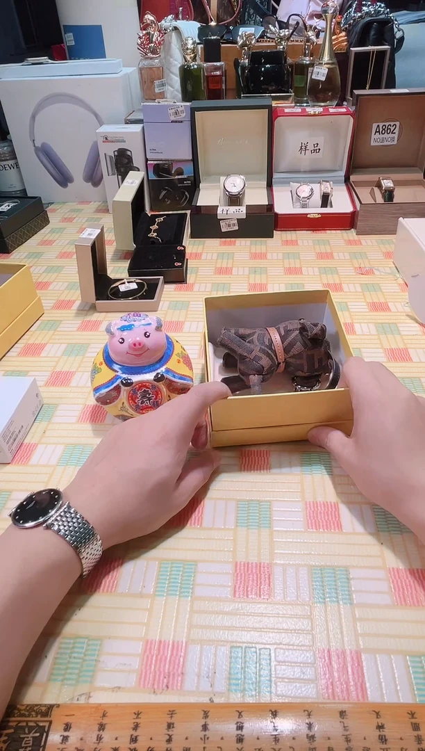 瓷片瓷器 库房到期 全部地板价@@1