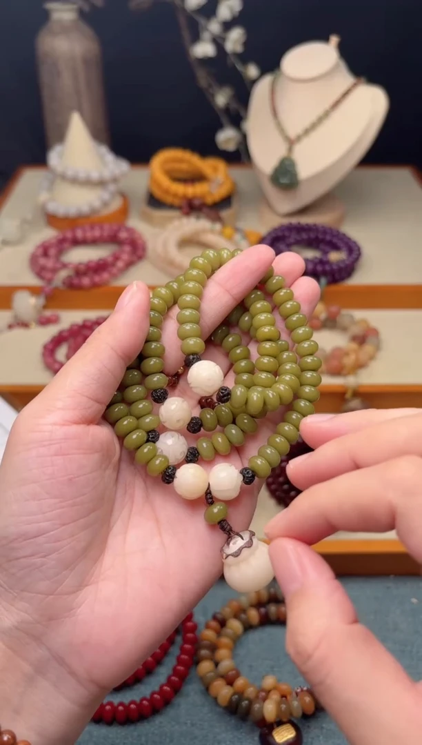 手串白玉菩提钱袋