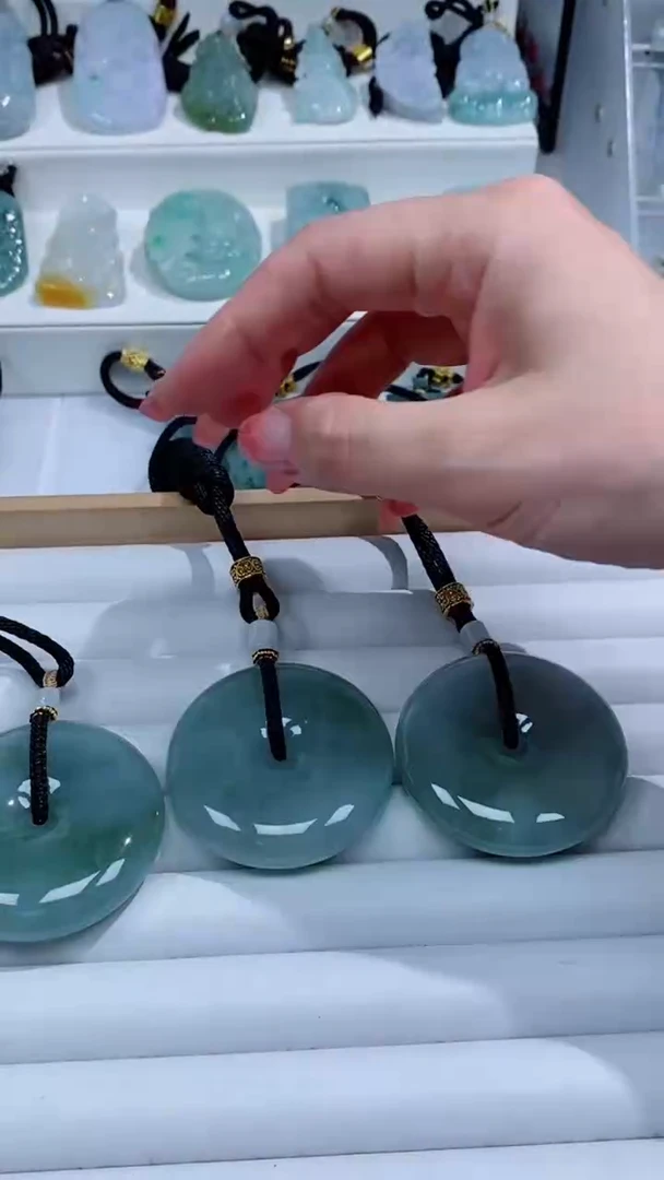 翡翠未镶嵌颈饰吊坠团购多样性发一件