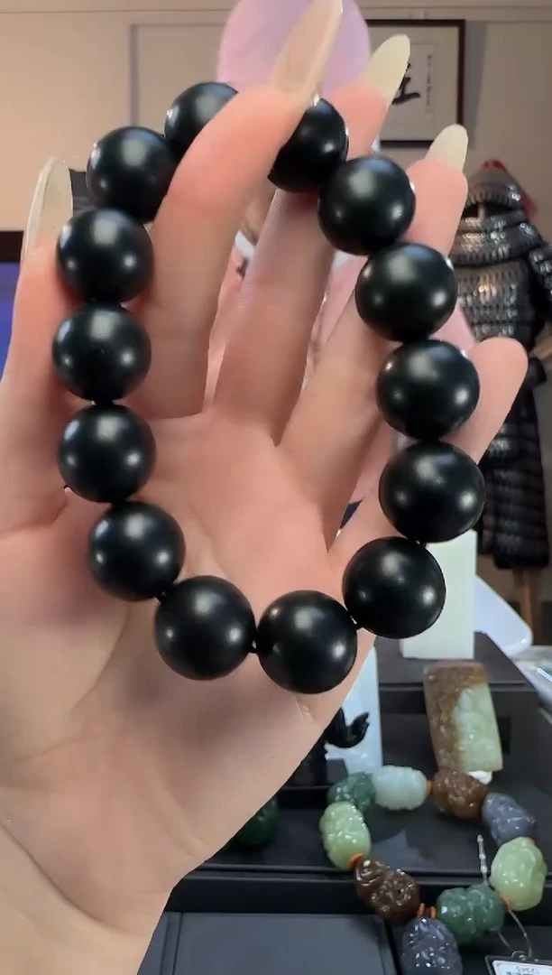 颈饰未镶嵌和田玉青玉圆珠手串