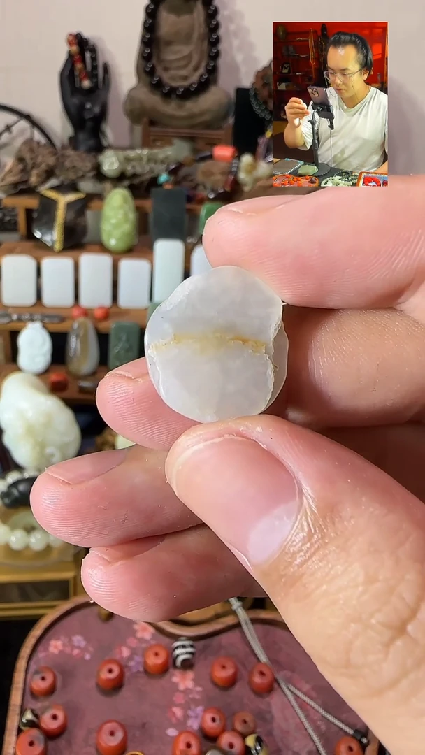 和田玉未镶嵌颈饰定制后期聊做什么