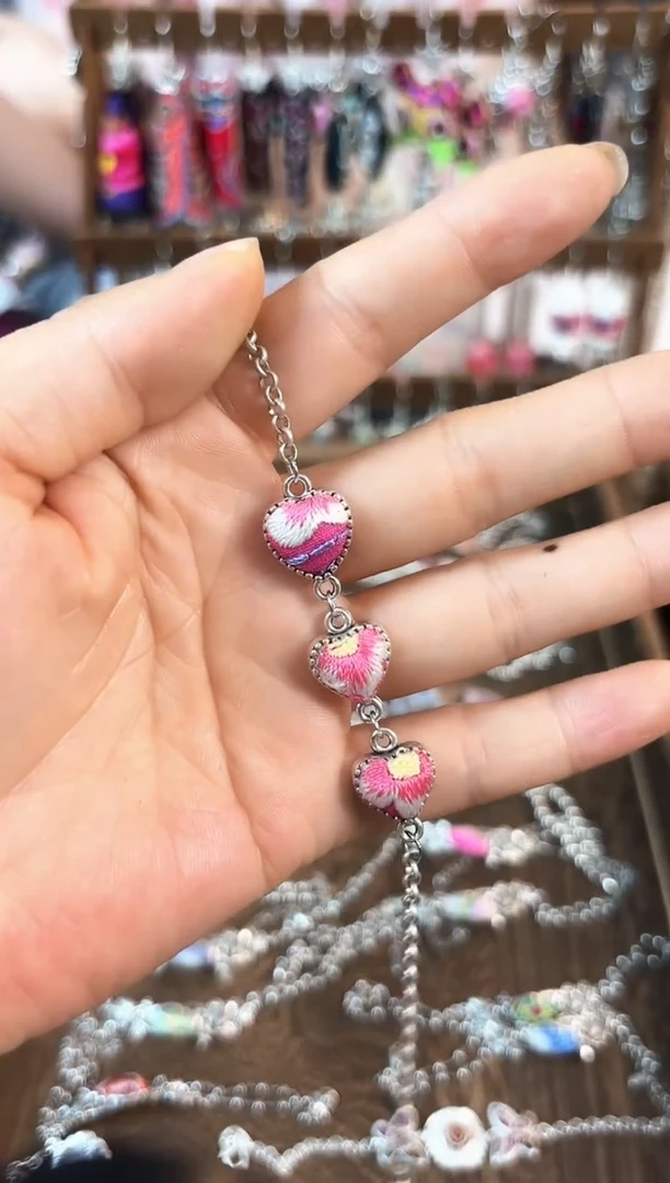 织绣彩云南阁非遗老绣饰品643