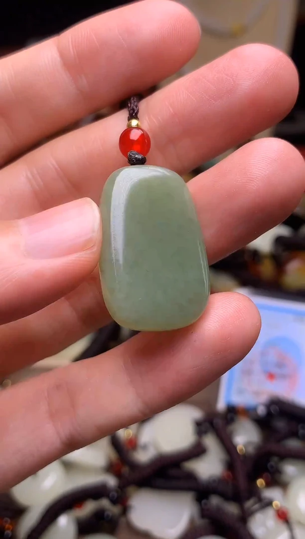 颈饰未镶嵌和田玉新疆料青海料清水和田玉吊坠