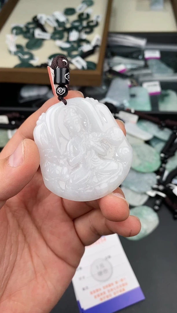 【闪购商品】翡翠颈饰未镶嵌  天然翡翠，一物一图