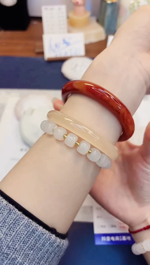 【闪购商品】石英质玉手镯未镶嵌336-玛瑙-圈口60