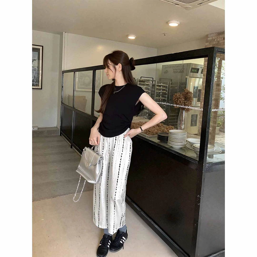 气质套装女夏季新款2025百搭洋气短袖T恤休闲直筒裤两件套L0206