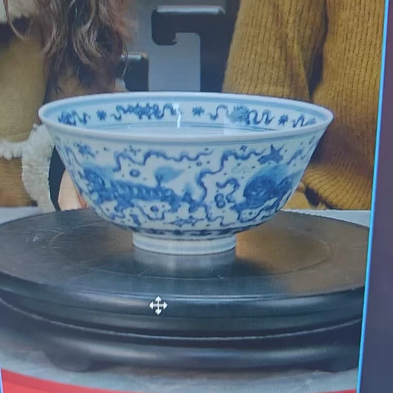 青花狮子滚绣球碗....................