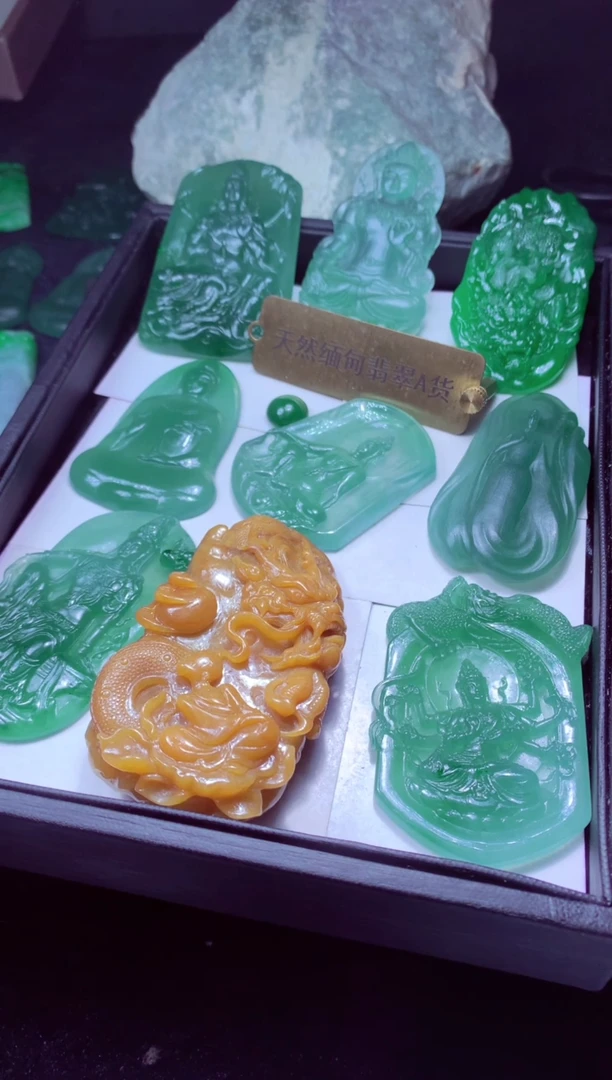 未镶嵌定制翡翠天然翡翠A货吊坠 官方基地发货