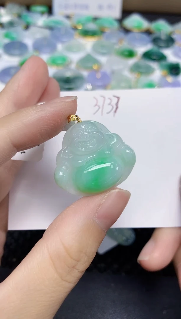 翡翠18K金镶嵌颈饰天然缅甸翡翠A货