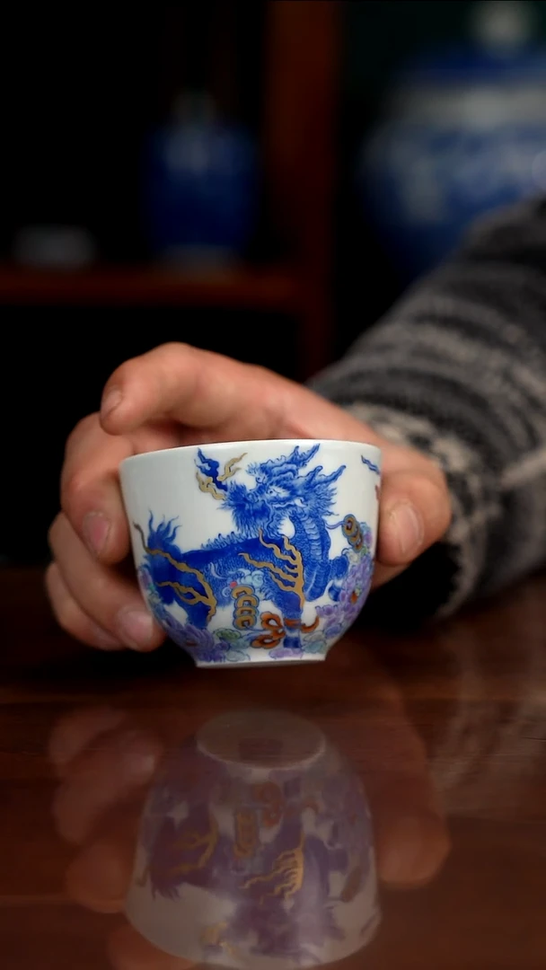 空山明月新派斗彩