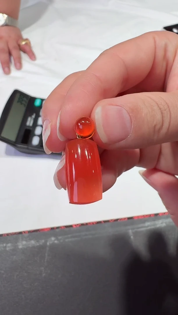 南红玛瑙18K金镶嵌颈饰06018058