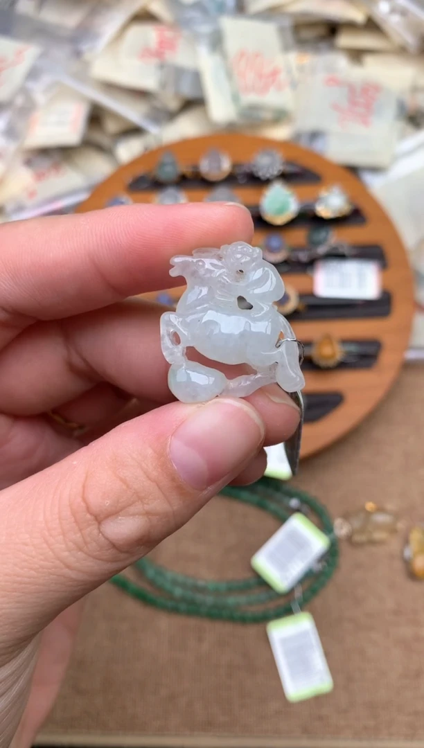 未镶嵌挂件翡翠一
