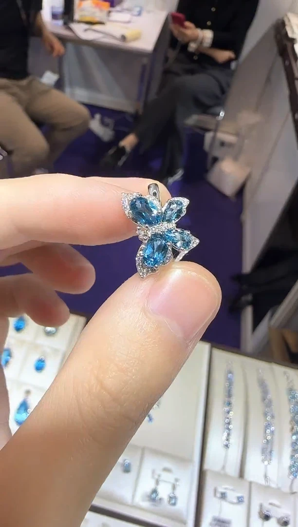 【闪购商品】橄榄石戒指银S925镶嵌16mm伦敦蓝