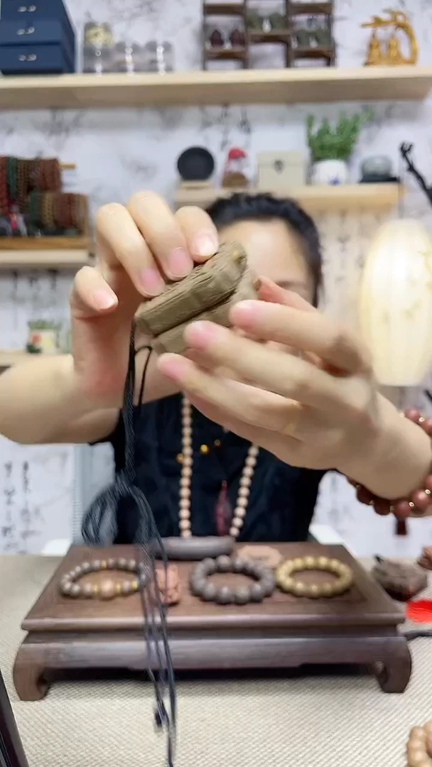 泥塑老雪中春信斋戒微瑕